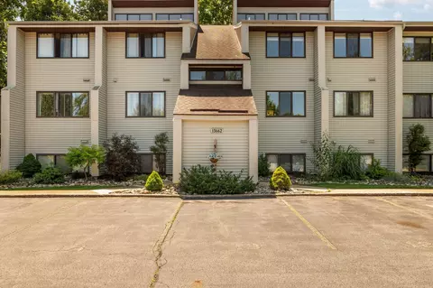 13662 S Thorn Crk, Traverse City, MI 49684