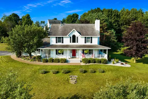 909 Black Hl, Traverse City, MI 49696