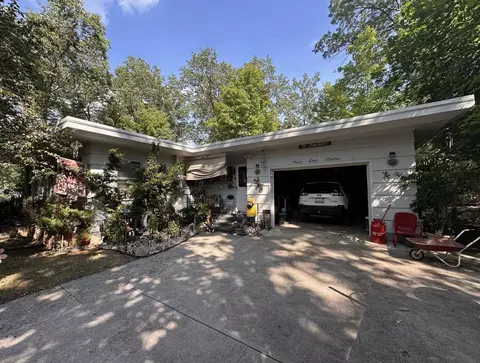 917 Holly, Traverse City, MI 49686