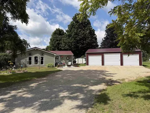 7542 3rd, Thompsonville, MI 49683