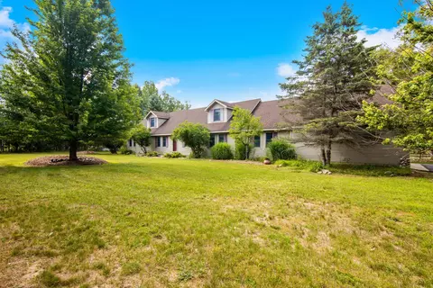 8197 Valley Rd NW, Rapid City, MI 49676