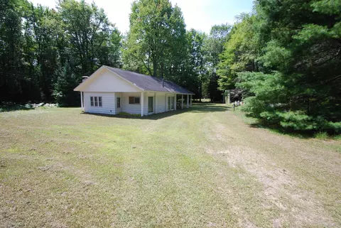 5295 Cedar Lk, Gladwin, MI 48624