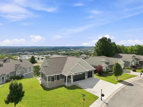 4186 Aquila, Traverse City, MI 49684