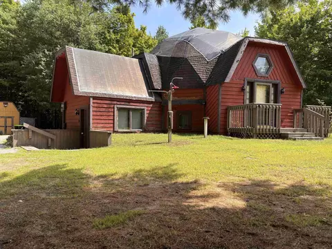 9980 Cresent, Traverse City, MI 49685