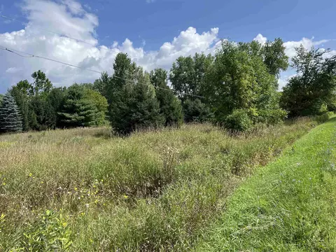 E River, Mount Pleasant, MI 48858 photo 2