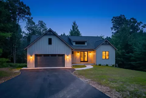 3494 Village Cir, Traverse City, MI 49686