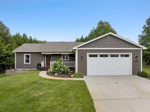 3250 Tamara, Grawn, MI 49637