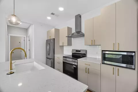 1109 S Carver, Traverse City, MI 49686