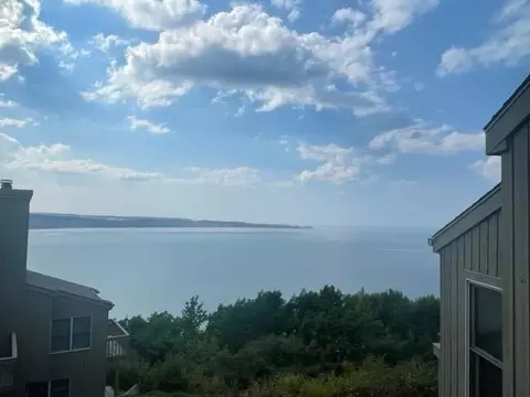 10 Pinnacle # A, Glen Arbor, MI 49636
