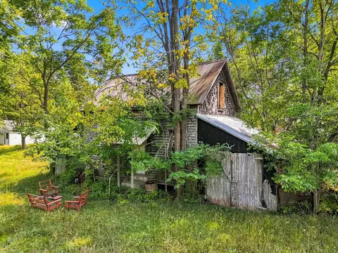 10090 S Cedar, Cedar, MI 49621 photo 9