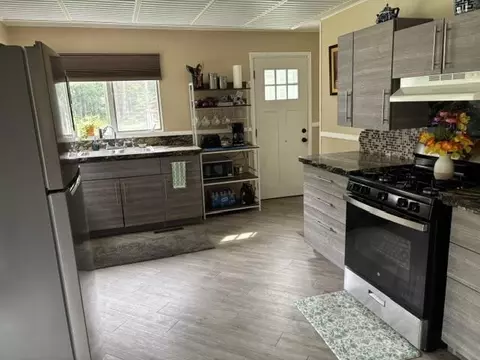 Kitchen - 21 W Oak, Au Gres, MI 48703 photo 1 of 1