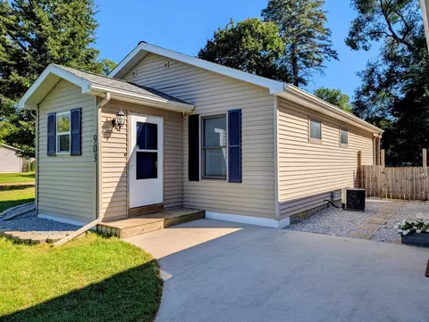 Exterior - 903 W Deer #LOT : 3-4, Gladwin, MI 48624 photo 2 of 11