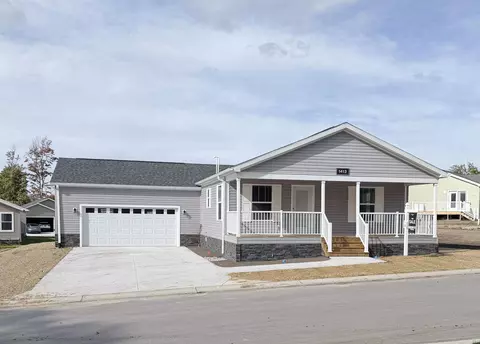 1413 New Horizons, Traverse City, MI 49686