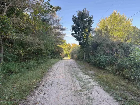 APT -40 E North Wind, Lake Leelanau, MI 49653