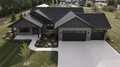 4054 Center Farm, Traverse City, MI 49685