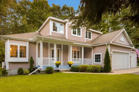6222 S Westwood, Suttons Bay, MI 49682