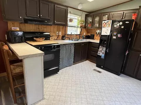 Kitchen - 9899 E 18 12, Manton, MI 49663 photo 2 of 2