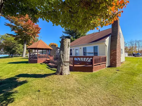 2267 Long, Houghton Lake, MI 48629