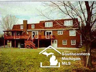 3323 N Custer, Monroe, MI 48161 photo 2