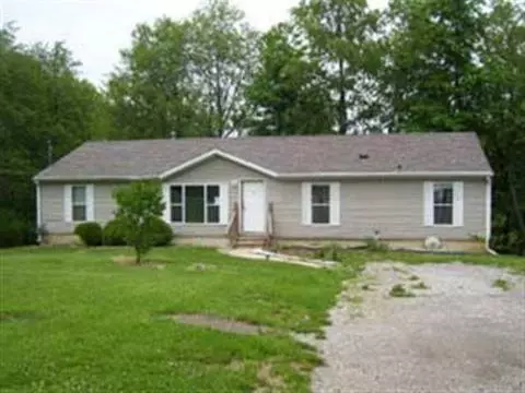 2156 E Gier, Adrian, MI 49221 photo 1