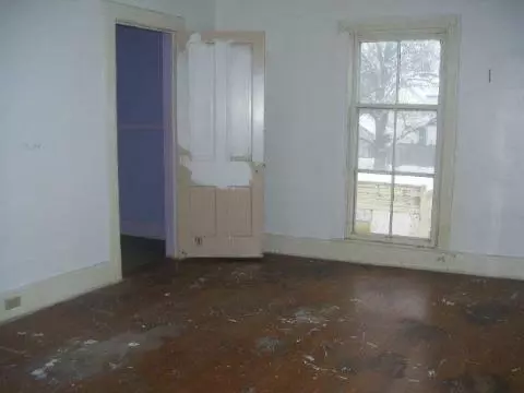210 Comstock, Adrian, MI 49221 photo 5