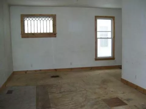 210 Comstock, Adrian, MI 49221 photo 8