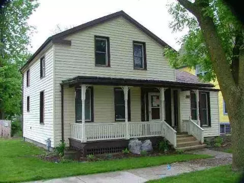 132 Clinton, Adrian, MI 49221 photo 1