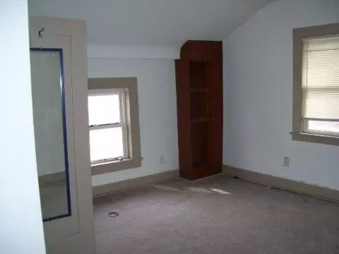 132 Clinton, Adrian, MI 49221 photo 8