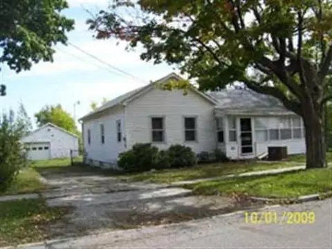 1039 State, Adrian, MI 49221 photo 1