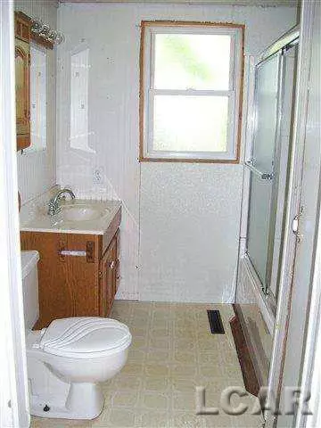 716 Division, Adrian, MI 49221 photo 4