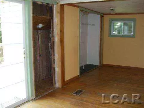 716 Division, Adrian, MI 49221 photo 5