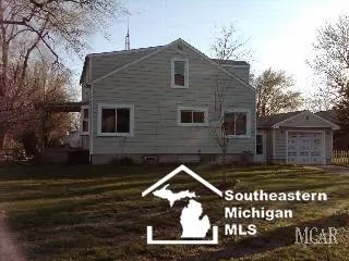 105 Cole, Monroe, MI 48162 photo 2