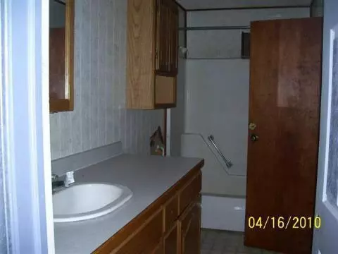 1038 W Carleton, Adrian, MI 49221 photo 6
