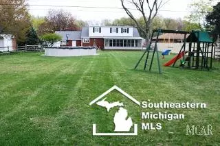 861 Ruff, Monroe, MI 48162 photo 2