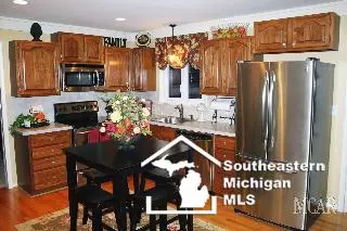 861 Ruff, Monroe, MI 48162 photo 9