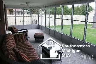 861 Ruff, Monroe, MI 48162 photo 4