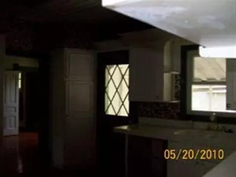 611 State, Adrian, MI 49221 photo 3