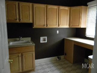 210 Orleans Ave, Monroe, MI 48162 photo 10