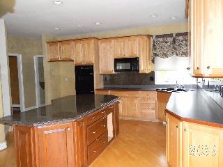 210 Orleans Ave, Monroe, MI 48162 photo 4