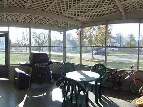 267 Douglas, Jackson, MI 49203 photo 11