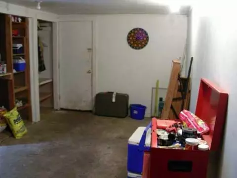8621 Michigan Ave, Jackson, MI 49201 photo 8