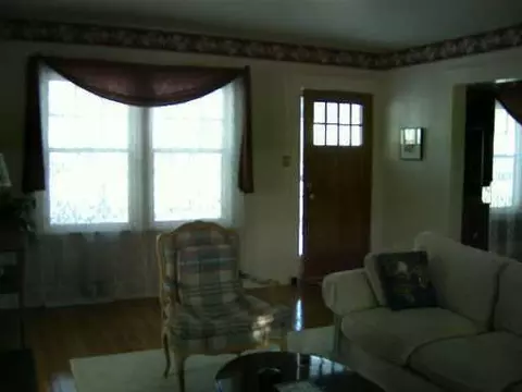 749 Crescent, Jackson, MI 49203 photo 3