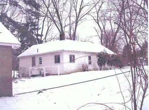 157 Bullis, Gregory, MI 48137 photo 2