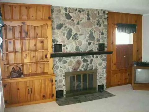 8040 Huron, Dexter, MI 48130 photo 2