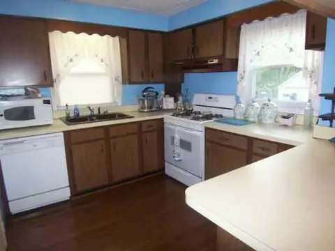 136 W Monroe, Jackson, MI 49202 photo 2