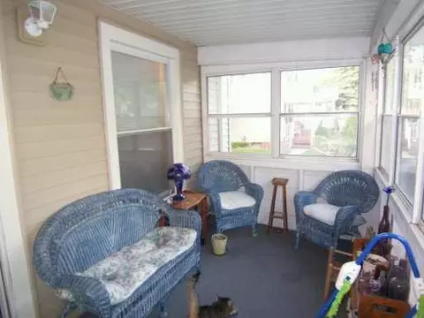 136 W Monroe, Jackson, MI 49202 photo 4