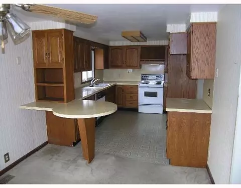 722 Woodside, Gregory, MI 48137 photo 4