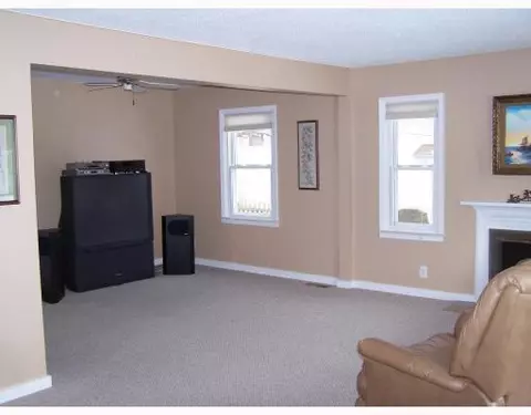 1514 Warren, Jackson, MI 49203 photo 4