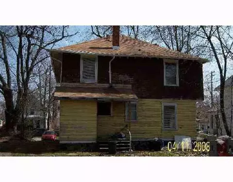 944 Chittock, Jackson, MI 49203 photo 4