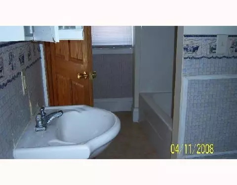 944 Chittock, Jackson, MI 49203 photo 5